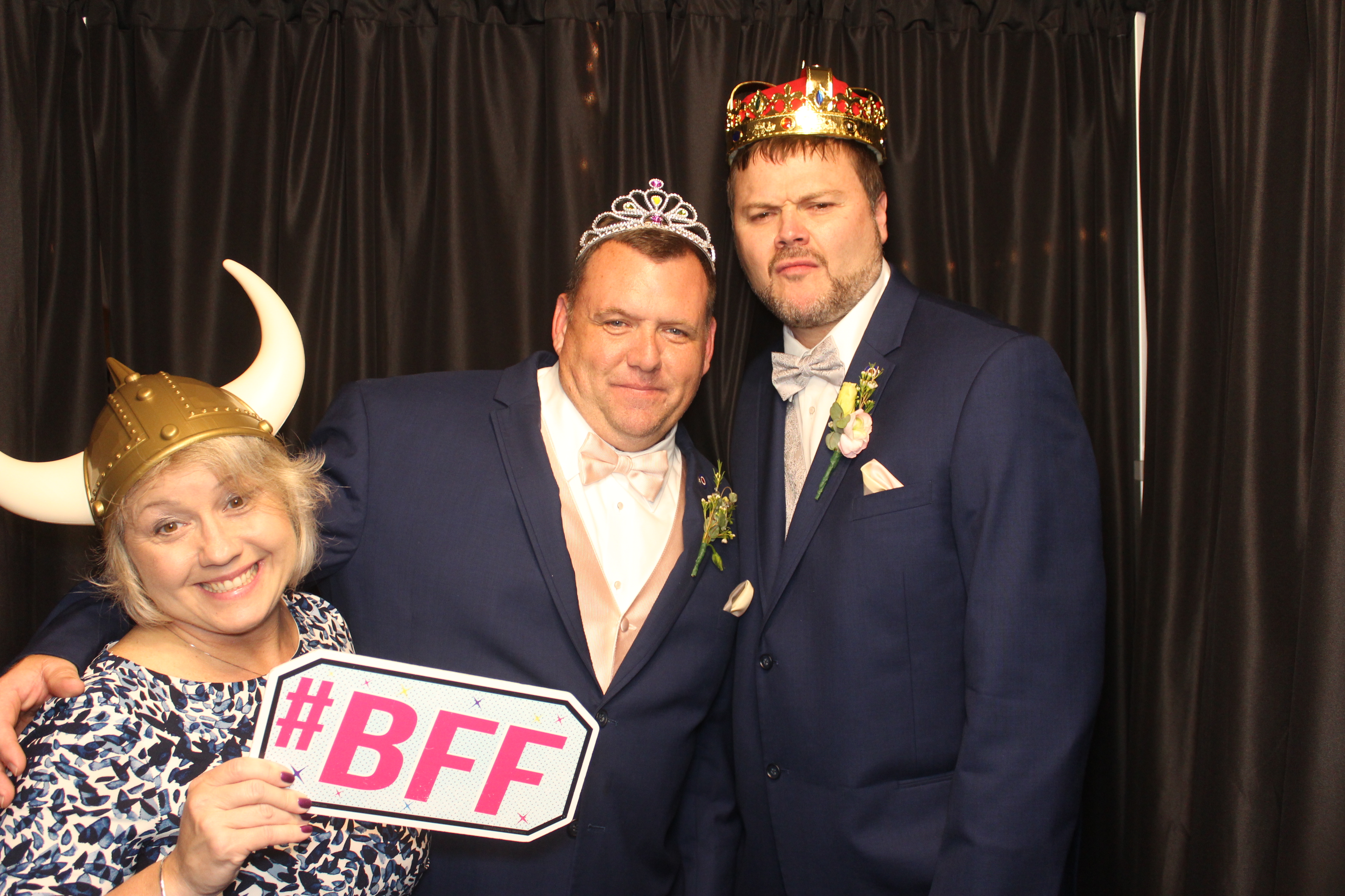 Carrie Cable and Shawn Adams Wedding | View more photos from the event at gallery.photoboothcincy.com/u/PhotoBoothCincy/Carrie-Cable-and-Shawn-Adams-Wedding